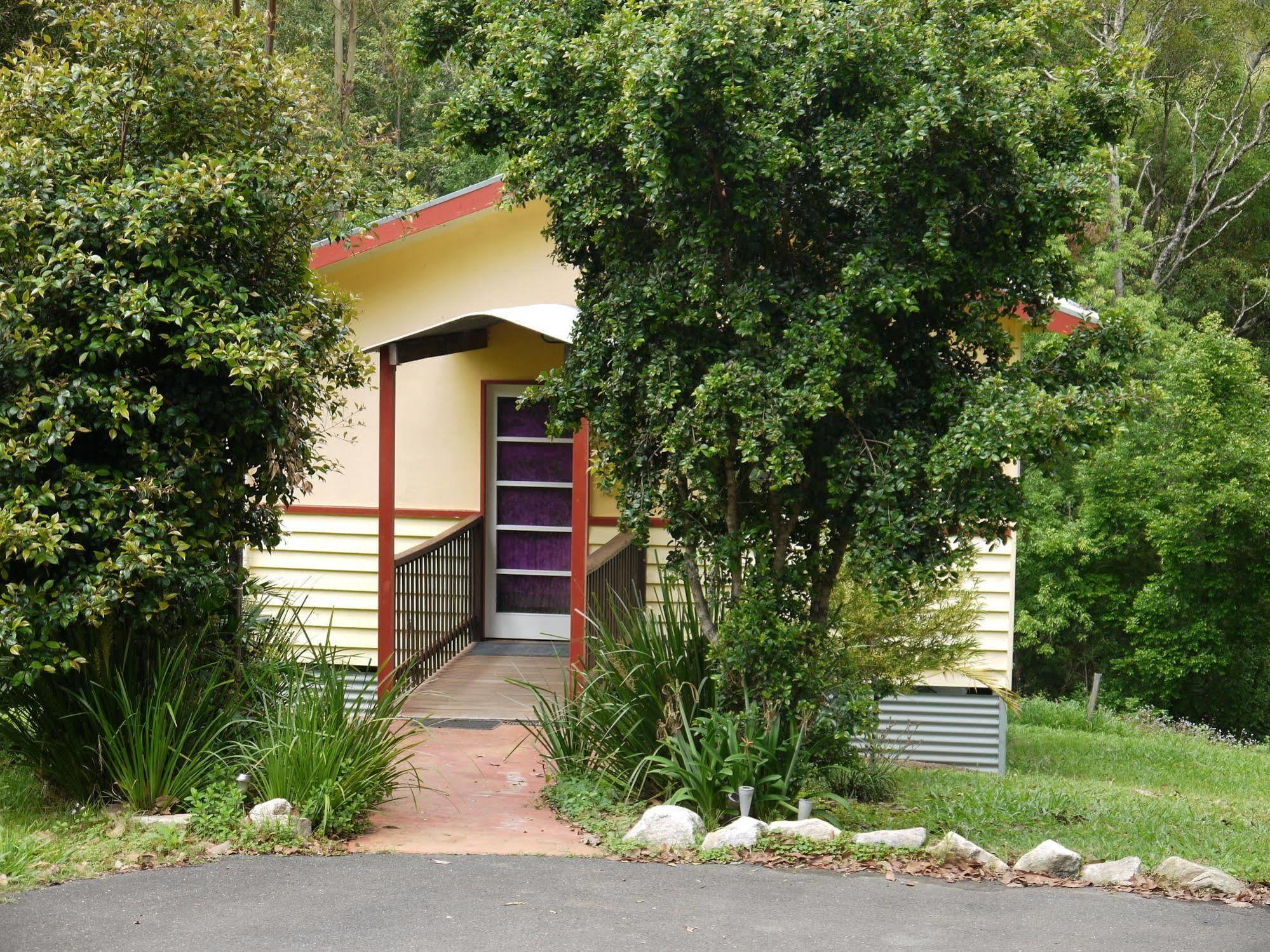 Teretre Cabins Nimbin Villa ภายนอก รูปภาพ