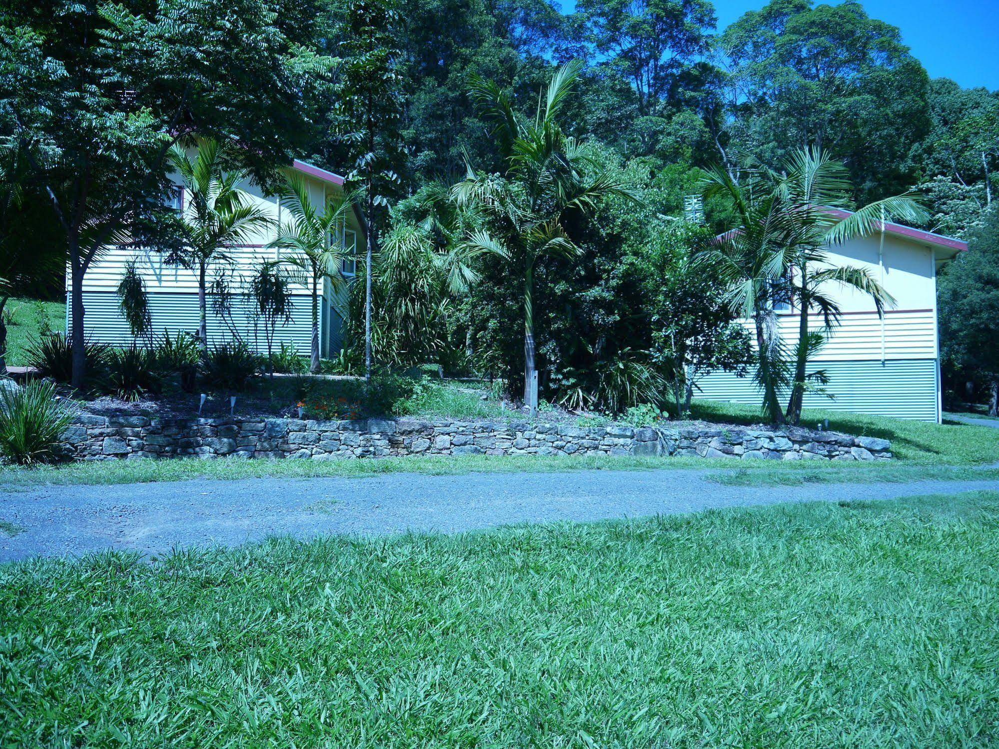 Teretre Cabins Nimbin Villa ภายนอก รูปภาพ